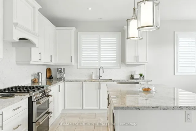 Additional image 9 of 15 Robarts Dr