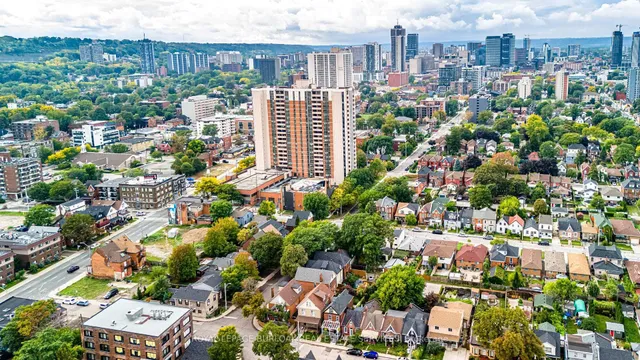 Additional image 43 of 27 Steven St