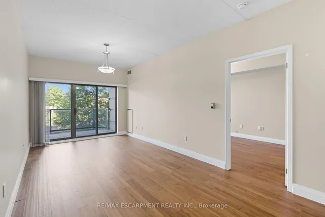 Additional image 13 of 2075 Amherst Heights Dr Unit 211