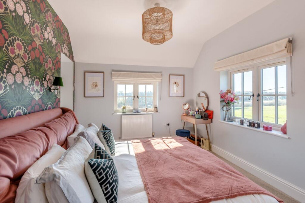 Additional image 9 of New Fiddlers Hill, Luton Road, Harpenden, Hertfordshire