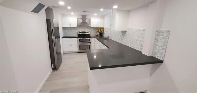 Additional image 20 of 60 Champlain Ave Unit Main Floor