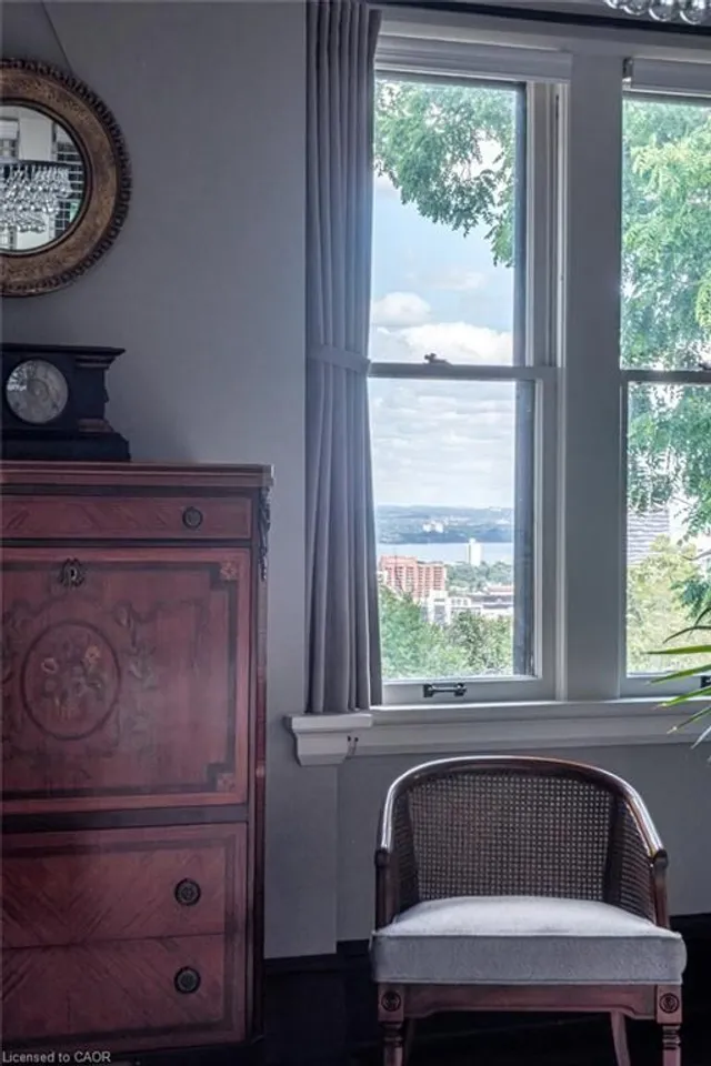 Additional image 27 of 77 Claremont Dr