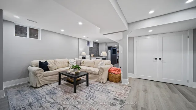 Additional image 36 of 11 John Murray St