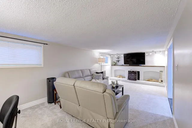 Additional image 33 of 2063 Cavendish Dr