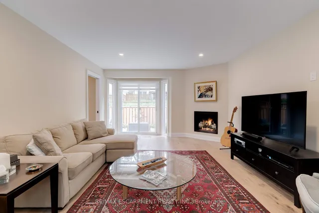 Additional image 21 of 5255 Lakeshore Rd Unit 57