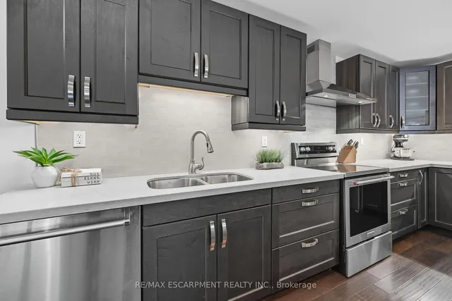 Additional image 14 of 1377 Lakeshore Rd Unit 104