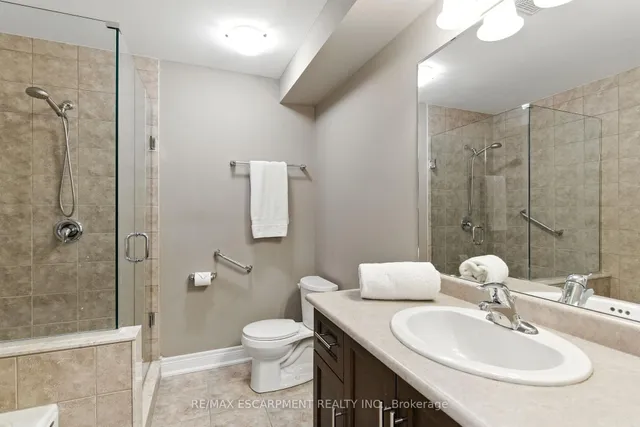 Additional image 19 of 4 Burgundy Grve