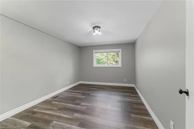 Additional image 29 of 792 6th Con Rd W