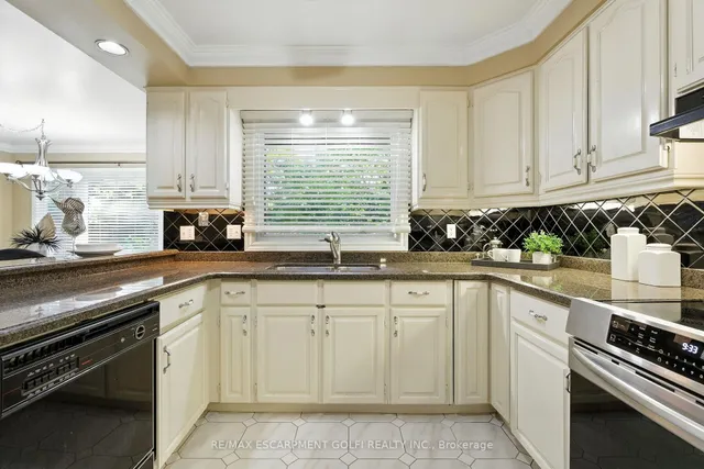 Additional image 16 of 6 Renata Crt