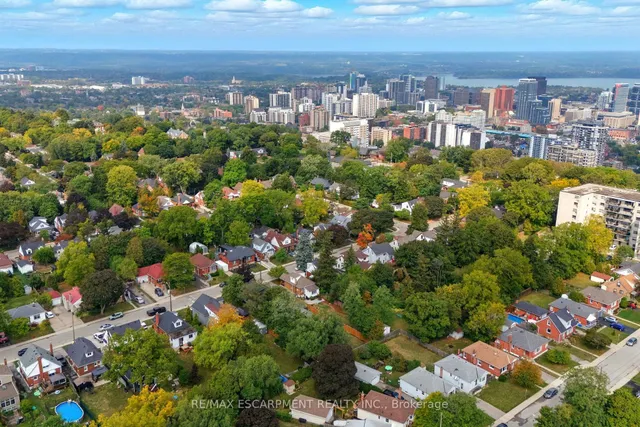 Additional image 45 of 57 Highcliffe Ave