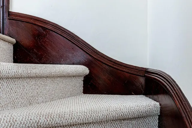 Additional image 17 of 27 Steven St