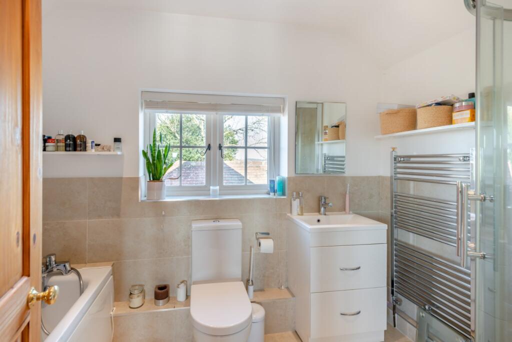 Additional image 11 of New Fiddlers Hill, Luton Road, Harpenden, Hertfordshire