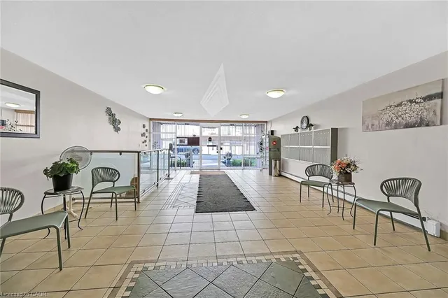 Additional image 5 of 510 Queenston Rd Unit 404