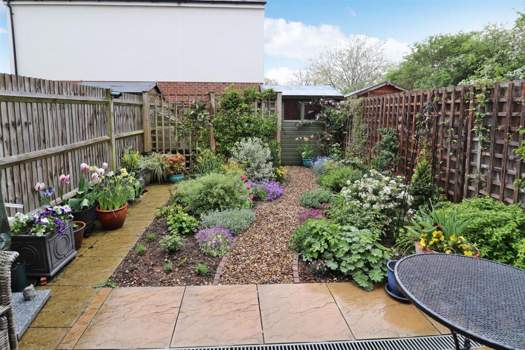 Additional image 16 of Mortimer Crescent, Kings Park, St. Albans