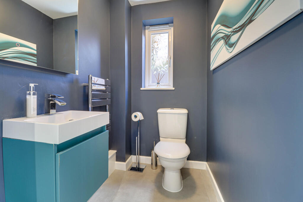 Additional image 24 of Laburnum Grove, St. Albans, Hertfordshire, AL2