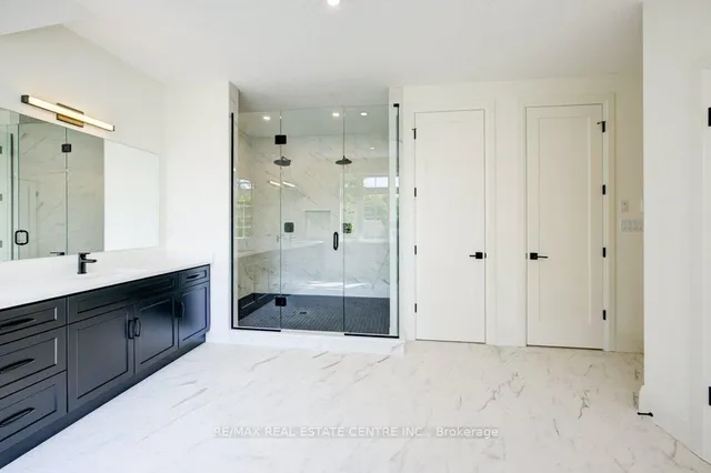 Additional image 39 of 20 Stokes Tr