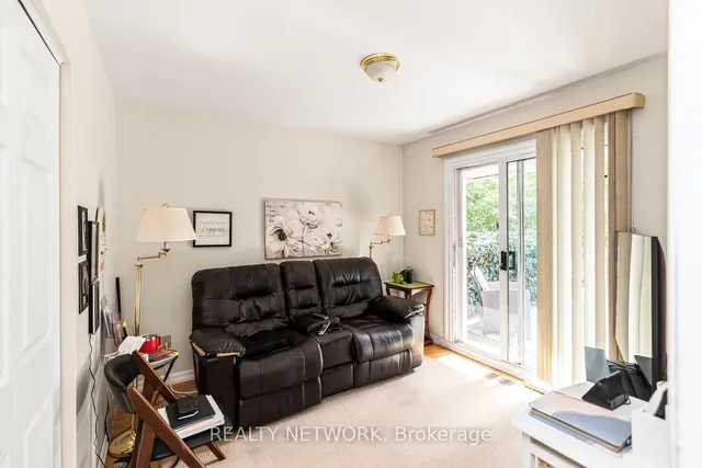 Additional image 20 of 23 Tyrone Dr