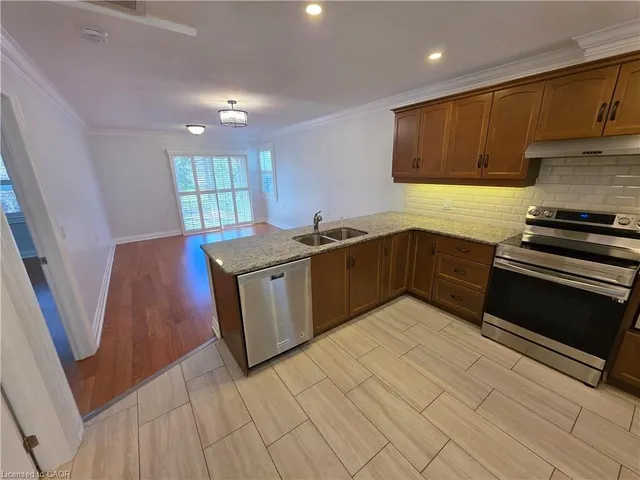 Additional image 4 of 16 Sister Varga Terr