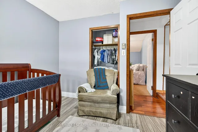 Additional image 25 of 146 Normanhurst Ave