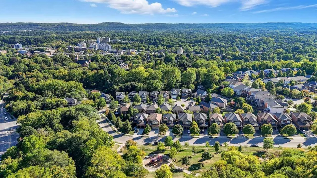 Additional image 41 of 47 Livingstone Dr