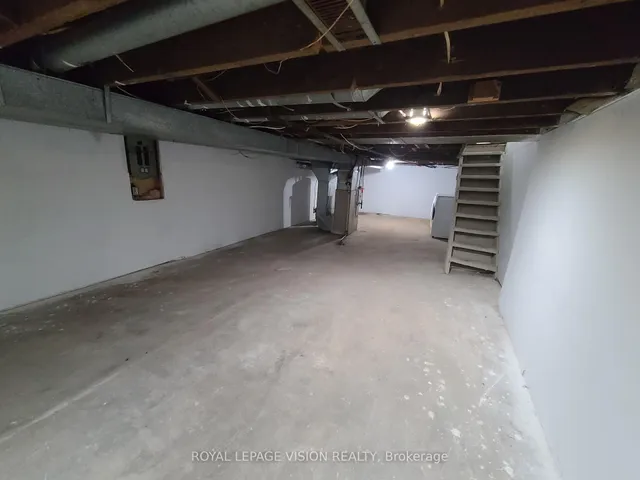 Additional image 36 of 56 Munroe St