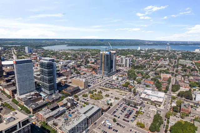 Additional image 17 of 80 King William St Unit 301