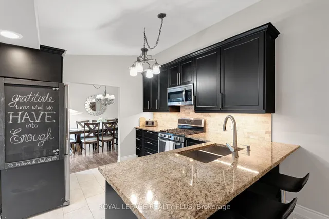 Additional image 32 of 2063 Cavendish Dr