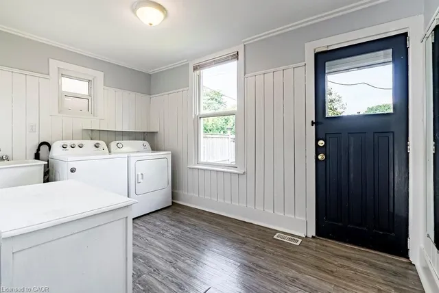 Additional image 21 of 499 Hughson St