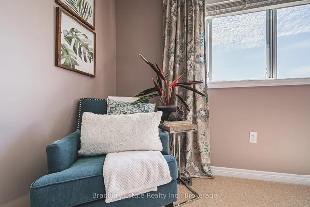 Additional image 22 of 42 Fall Fair Way