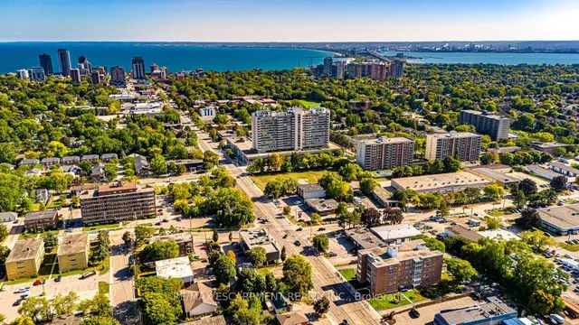 Additional image 36 of 824 Brant St Unit 8