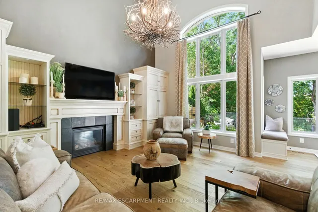 Additional image 19 of 587 Sandcherry Dr