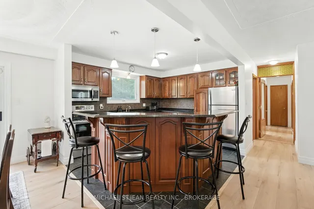 Additional image 9 of 20 Woodside Dr