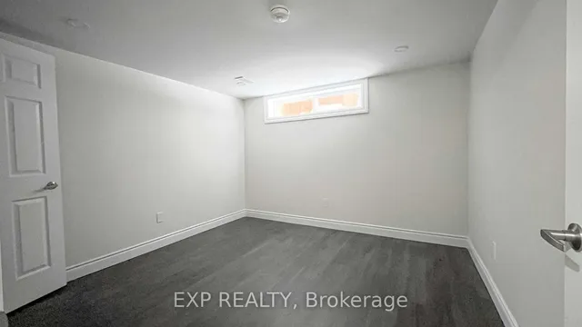 Additional image 20 of 15 Calvert Ave