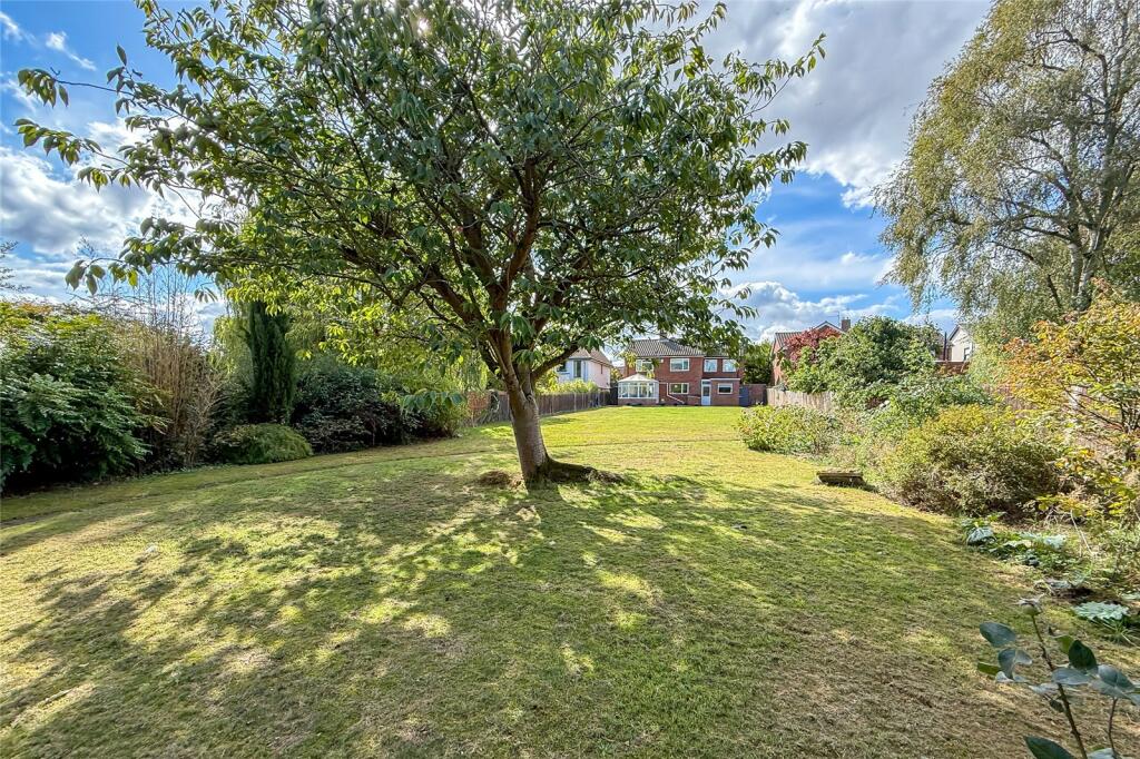 Additional image 14 of Tuffnells Way, Harpenden, Hertfordshire, AL5