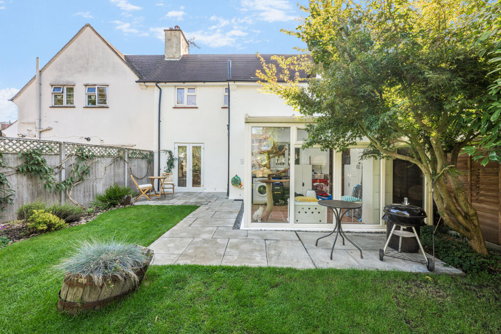 Additional image 9 of Barfolds, Hatfield, AL9