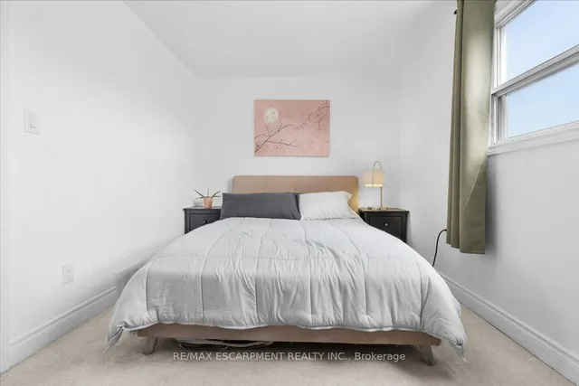 Additional image 19 of 133 Frederick Ave