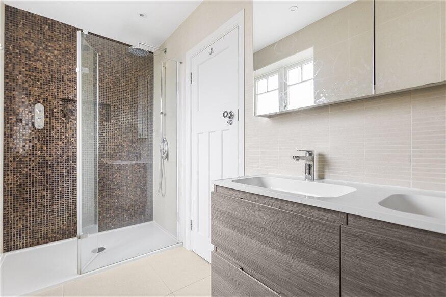 Additional image 19 of Roundwood Park, Harpenden, AL5