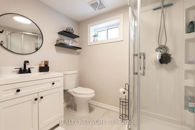 Additional image 35 of 716 Upper Ottawa St