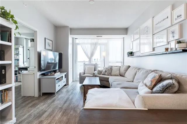 Additional image 6 of 2081 Fairview St Unit 1003