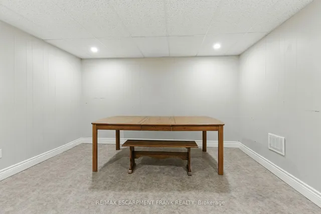 Additional image 32 of 174 Broker Dr