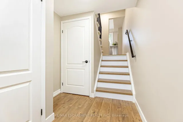 Additional image 10 of 235 Bronte St Unit 16