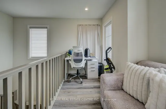 Additional image 20 of 43 Genoa Dr