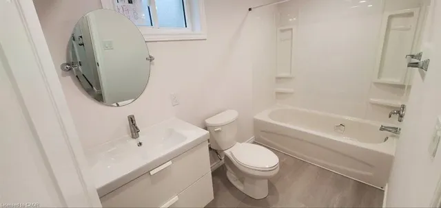 Additional image 18 of 60 Champlain Ave Unit Main Floor