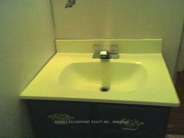 Additional image 15 of 59 VICTORIA Ave