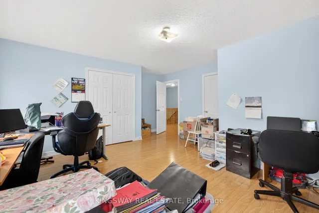 Additional image 35 of 284 Holmes Cres