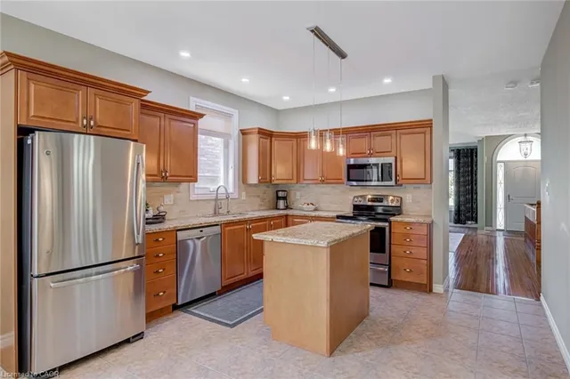 Additional image 9 of 183 Valridge Dr