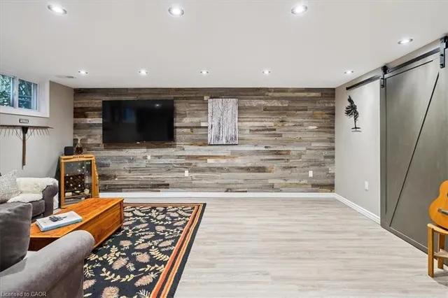 Additional image 24 of 493 Donegal Dr