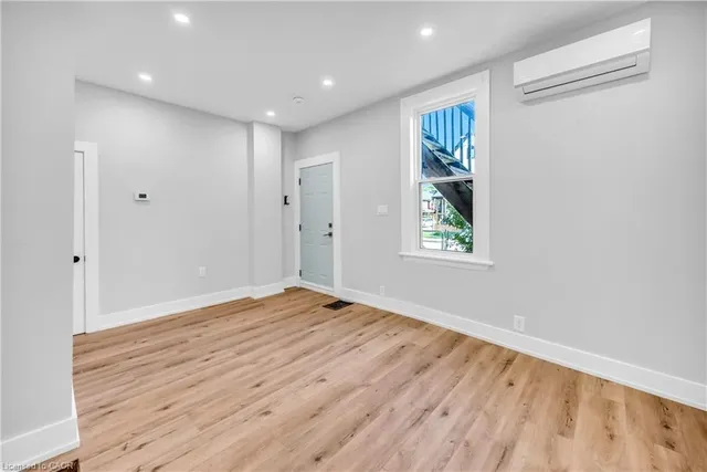 Additional image 8 of 262 Robert St