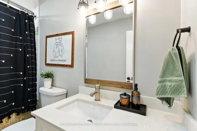 Additional image 18 of 417 East 37th St