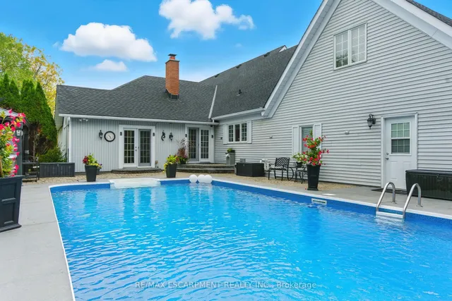 Additional image 43 of 24 Meander Clse